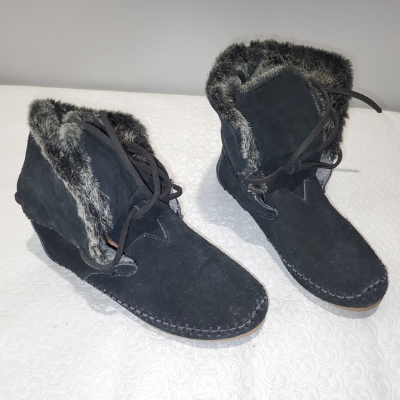 TOMS Women's Suede Zahara Bootie - Picture 4 of 7